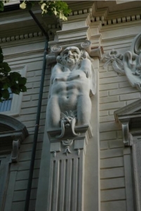 palazzo guerrieri volto diabolico